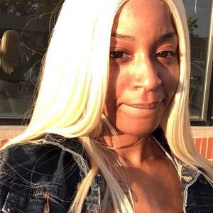 Meet your Posher, Nika